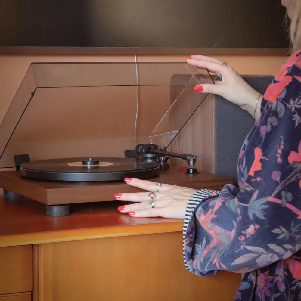 Argon Audio TT-3 Plus Belt Drive Turntable with Ortofon 2M Red Cartridge and ATS Stabilization for High-Fidelity Vinyl Playback and Enhanced Analog Sound Performance - Audiomaxx India