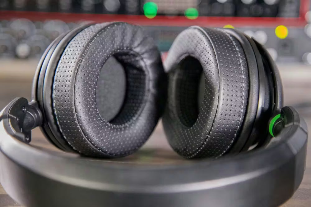 Mackie MC-450 Professional Open-back Headphones - Audiomaxx India