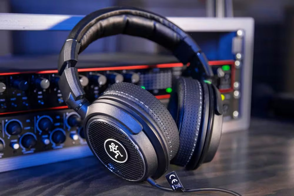 Mackie MC-450 Professional Open-back Headphones - Audiomaxx India