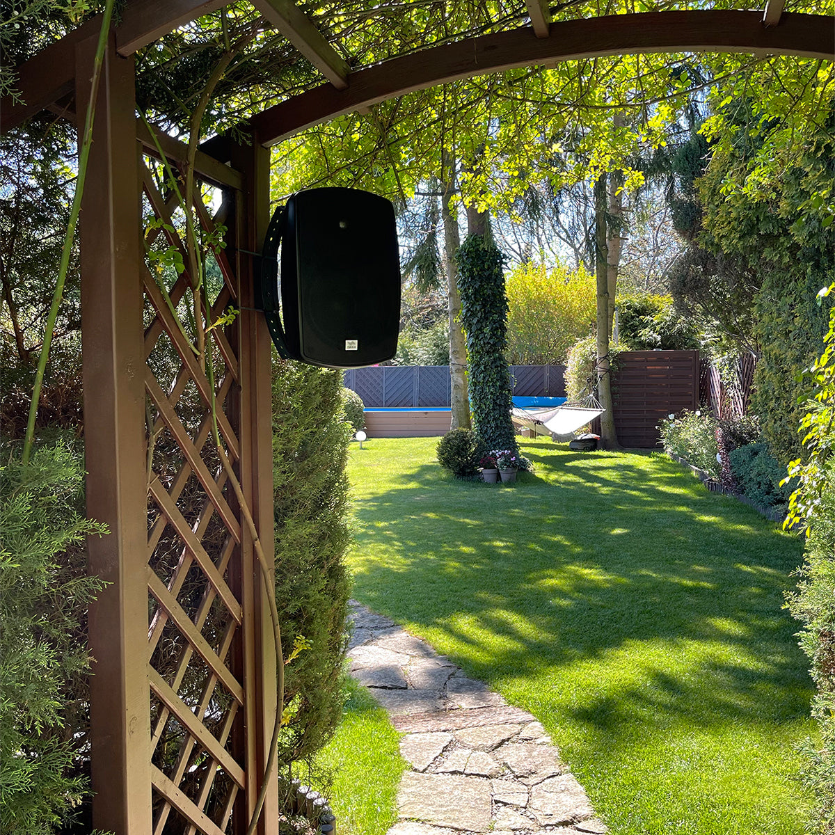 TAGA Harmony TOS-615BT  6.5″ 2-Way Powered Wall Mount Multi-Purpose Outdoor-Indoor Speakers With Bluetooth & Mic Input -  Pair
