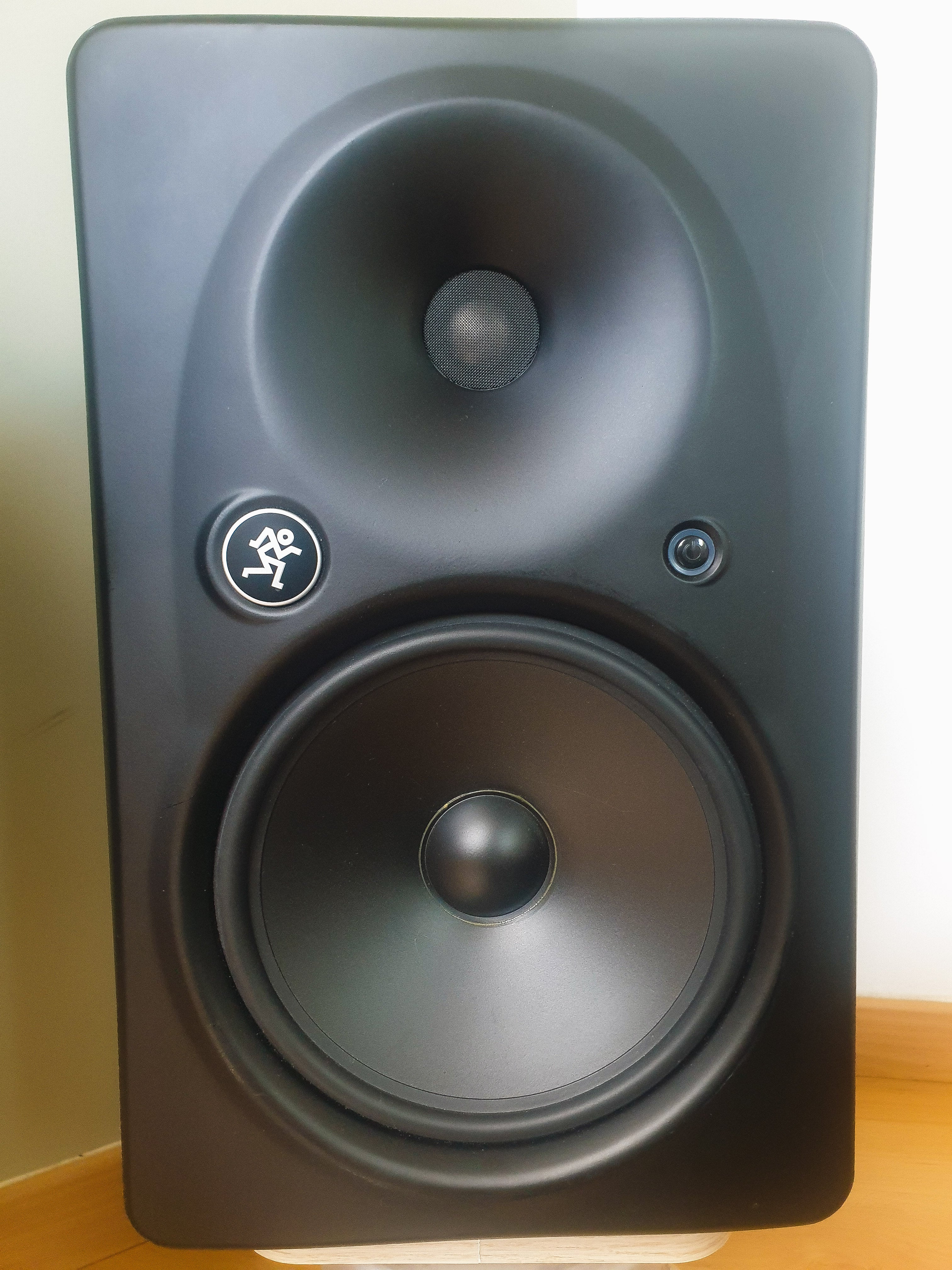 Mackie HR824mk2 8inch 2-Way High Resolution Studio Monitor
