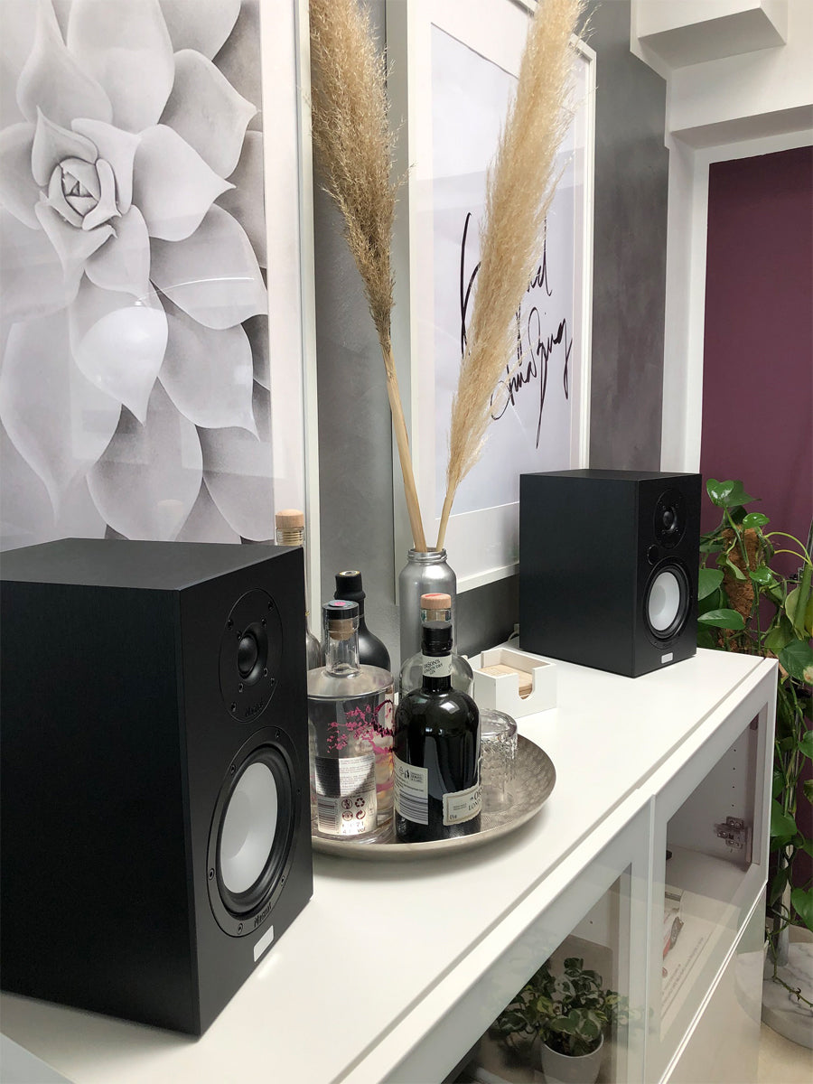 Magnat Multi Monitor 220 - Active Bookshelf Speaker - Pair