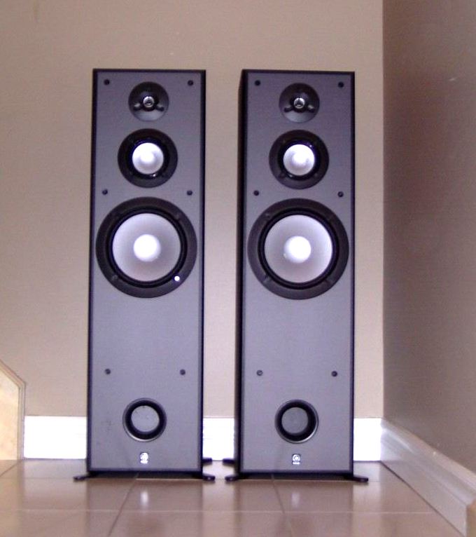 Yamaha NS-8390 Tower Speakers Pair  – Black - Audiomaxx India